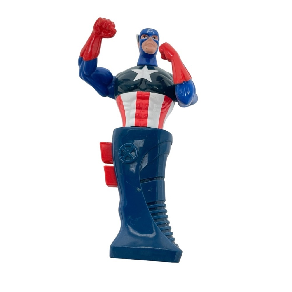 VTG Marvel Handheld Toy Captain America with Shield 2001 MAXX Figurine